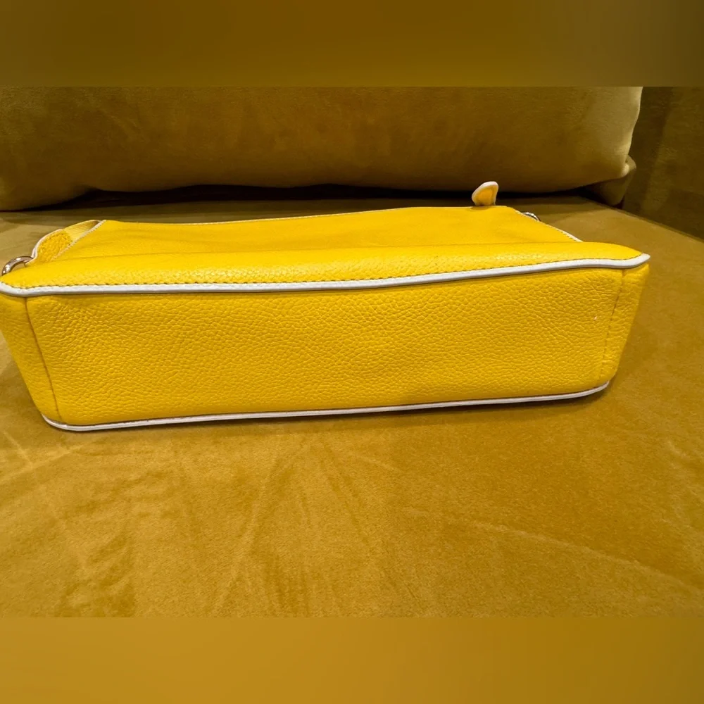 COPY - Coach, Canary, yellow, leather, mini handbag.. - Picture 4 of 7